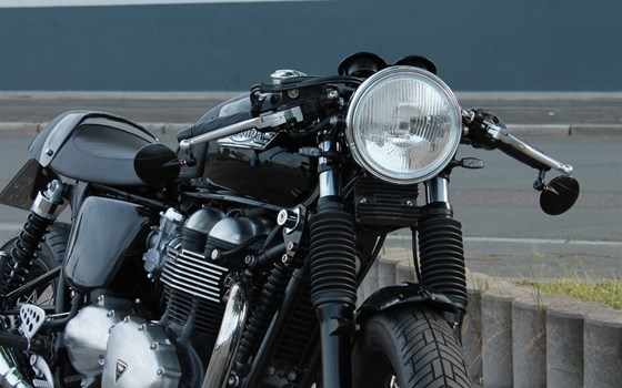 Umgebautes Motorrad Triumph Thruxton von Stärker-Profil GmbH - Bild 14 Umgebautes Motorrad Triumph Thruxton von Stärker-Profil GmbH - Bild 14