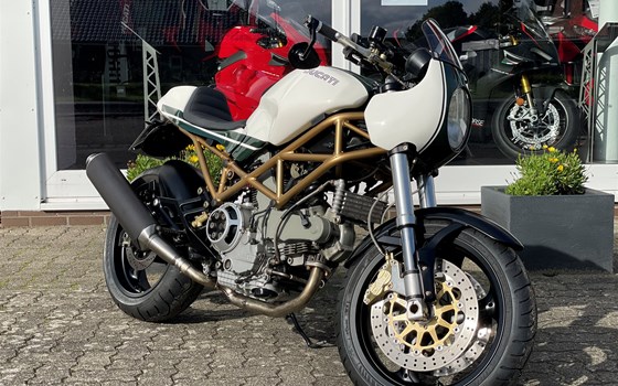 Umgebautes Motorrad Ducati Monster 1000 von Claus Carstens Zweiradhandel - Bild 1 Umgebautes Motorrad Ducati Monster 1000 von Claus Carstens Zweiradhandel - Bild 1