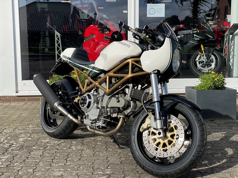 Rebuilt motorbike Ducati Monster 1000 Bild 1: Rebuilt motorbike Ducati Monster 1000