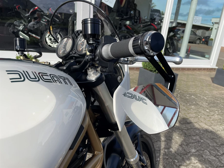 Rebuilt motorbike Ducati Monster 1000 Bild 3: Rebuilt motorbike Ducati Monster 1000