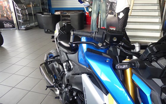 Umgebautes Motorrad Suzuki GSX-S1000 von Reimo-Reinhard Motorrad GmbH - Bild 3 Umgebautes Motorrad Suzuki GSX-S1000 von Reimo-Reinhard Motorrad GmbH - Bild 3