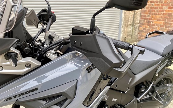 Umgebautes Motorrad Suzuki V-Strom 1050 von H&K Motorsport - Bild 1 Umgebautes Motorrad Suzuki V-Strom 1050 von H&K Motorsport - Bild 1