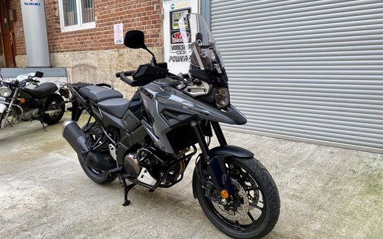 Umgebautes Motorrad Suzuki V-Strom 1050 von H&K Motorsport - Bild 7 Umgebautes Motorrad Suzuki V-Strom 1050 von H&K Motorsport - Bild 7
