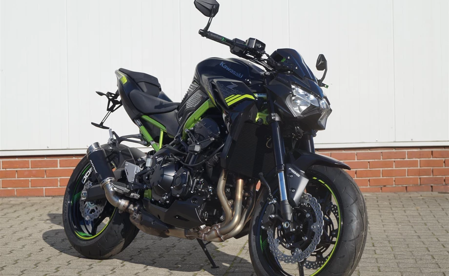 Umbgebautes Motorrad Kawasaki Z900 Bild 1: Umbgebautes Motorrad Kawasaki Z900