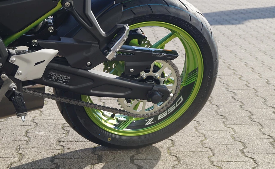 Umbgebautes Motorrad Kawasaki Z650 Bild 6: Umbgebautes Motorrad Kawasaki Z650