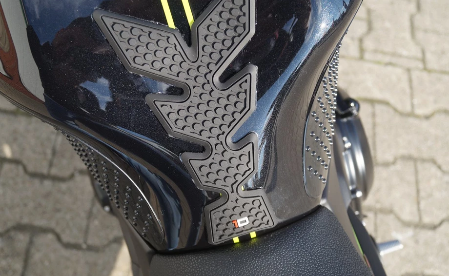 Umbgebautes Motorrad Kawasaki Z650 Bild 7: Umbgebautes Motorrad Kawasaki Z650