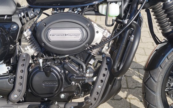 Umgebautes Motorrad Hyosung GV 125 S Aquila von Rolf Berentelg GmbH & Co.KG - Bild 3 Umgebautes Motorrad Hyosung GV 125 S Aquila von Rolf Berentelg GmbH & Co.KG - Bild 3