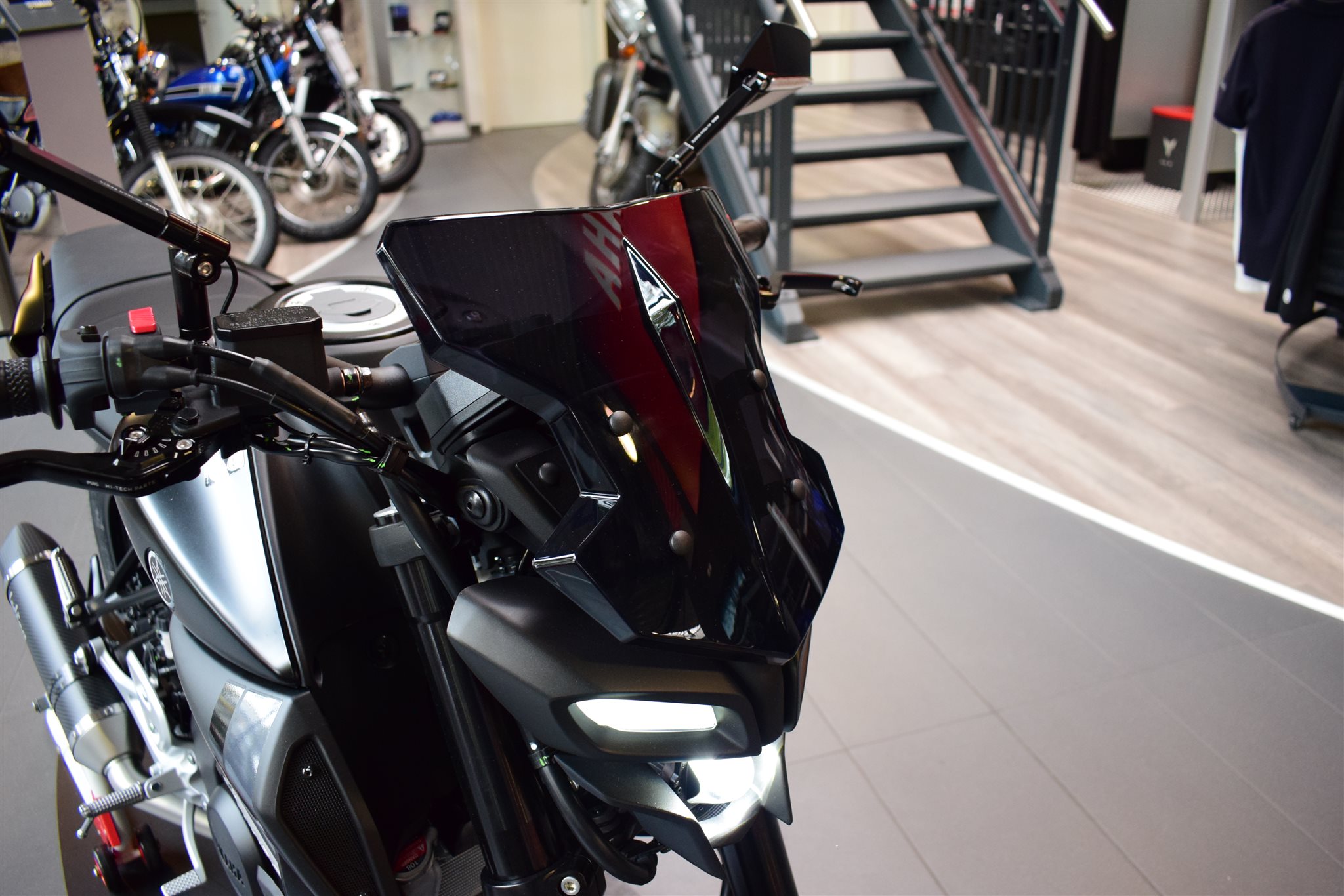 Details zum Custom-Bike Yamaha MT-125 des Händlers Zweiradzentrum  Rhein-Ruhr West GmbH