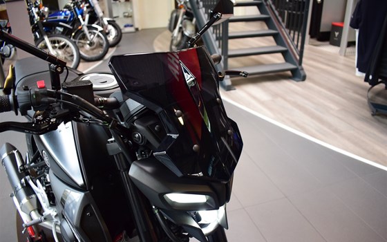 Umgebautes Motorrad Yamaha MT-125 von Zweiradzentrum Rhein-Ruhr West GmbH - Bild 10 Umgebautes Motorrad Yamaha MT-125 von Zweiradzentrum Rhein-Ruhr West GmbH - Bild 10