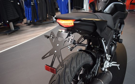 Umgebautes Motorrad Yamaha MT-125 von Zweiradzentrum Rhein-Ruhr West GmbH - Bild 17 Umgebautes Motorrad Yamaha MT-125 von Zweiradzentrum Rhein-Ruhr West GmbH - Bild 17