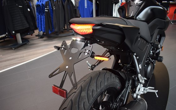 Umgebautes Motorrad Yamaha MT-125 von Zweiradzentrum Rhein-Ruhr West GmbH - Bild 18 Umgebautes Motorrad Yamaha MT-125 von Zweiradzentrum Rhein-Ruhr West GmbH - Bild 18