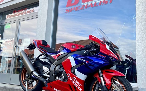 Umgebautes Motorrad Honda CBR1000RR Fireblade von Direct Performance - Bild 2 Umgebautes Motorrad Honda CBR1000RR Fireblade von Direct Performance - Bild 2