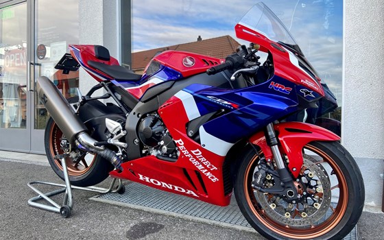 Umgebautes Motorrad Honda CBR1000RR Fireblade von Direct Performance - Bild 5 Umgebautes Motorrad Honda CBR1000RR Fireblade von Direct Performance - Bild 5