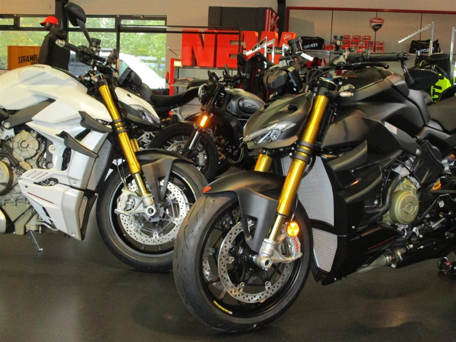 Umbgebautes Motorrad Ducati Streetfighter V4 S Bild 25: Umbgebautes Motorrad Ducati Streetfighter V4 S