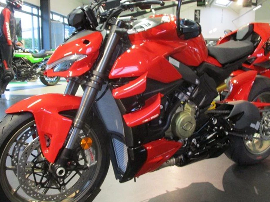 Umbgebautes Motorrad Ducati Streetfighter V4 S Bild 12: Umbgebautes Motorrad Ducati Streetfighter V4 S