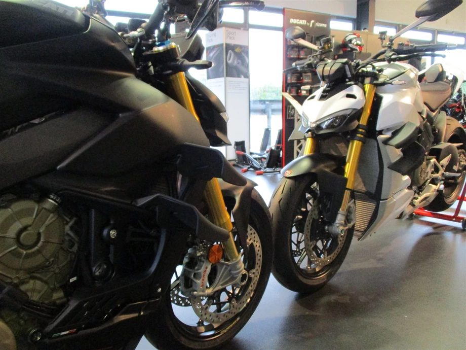 Umbgebautes Motorrad Ducati Streetfighter V4 S Bild 28: Umbgebautes Motorrad Ducati Streetfighter V4 S