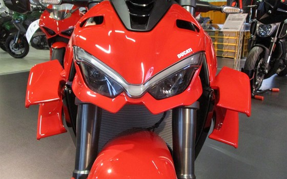 Umgebautes Motorrad Ducati Streetfighter V4 S von Team Wahlers GmbH - Bild 2 Umgebautes Motorrad Ducati Streetfighter V4 S von Team Wahlers GmbH - Bild 2