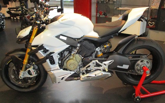 Umgebautes Motorrad Ducati Streetfighter V4 S von Team Wahlers GmbH - Bild 10 Umgebautes Motorrad Ducati Streetfighter V4 S von Team Wahlers GmbH - Bild 10