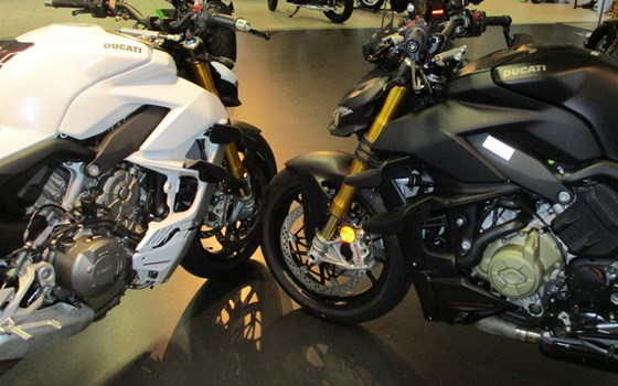 Umgebautes Motorrad Ducati Streetfighter V4 S von Team Wahlers GmbH - Bild 15 Umgebautes Motorrad Ducati Streetfighter V4 S von Team Wahlers GmbH - Bild 15
