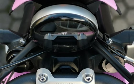 Umgebautes Motorrad Triumph Trident 660 von Stärker-Profil GmbH - Bild 13 Umgebautes Motorrad Triumph Trident 660 von Stärker-Profil GmbH - Bild 13