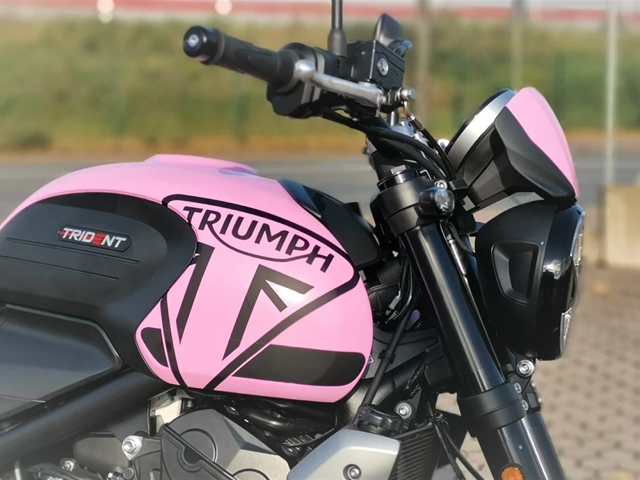 Umbgebautes Motorrad Triumph Trident 660 Bild 9: Umbgebautes Motorrad Triumph Trident 660