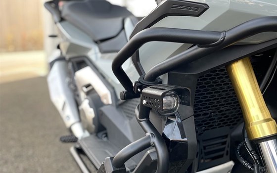 Umgebautes Motorrad Honda X-ADV von Direct Performance - Bild 2 Umgebautes Motorrad Honda X-ADV von Direct Performance - Bild 2