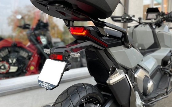 Umgebautes Motorrad Honda X-ADV von Direct Performance - Bild 5 Umgebautes Motorrad Honda X-ADV von Direct Performance - Bild 5