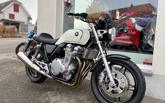 Umgebautes Motorrad Honda CB1100 EX von Direct Performance - Bild 2 Umgebautes Motorrad Honda CB1100 EX von Direct Performance - Bild 2