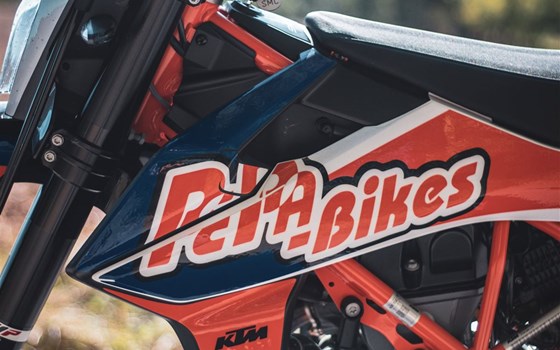 Umgebautes Motorrad KTM 690 SMC R von PEPA-BIKES e.K. Inh. Martin Petzold - Bild 8 Umgebautes Motorrad KTM 690 SMC R von PEPA-BIKES e.K. Inh. Martin Petzold - Bild 8