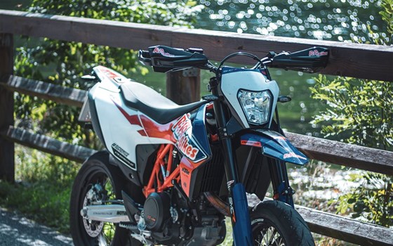 Umgebautes Motorrad KTM 690 SMC R von PEPA-BIKES e.K. Inh. Martin Petzold - Bild 4 Umgebautes Motorrad KTM 690 SMC R von PEPA-BIKES e.K. Inh. Martin Petzold - Bild 4