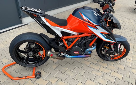 Umgebautes Motorrad KTM 1290 Super Duke R von PEPA-BIKES e.K. Inh. Martin Petzold - Bild 4 Umgebautes Motorrad KTM 1290 Super Duke R von PEPA-BIKES e.K. Inh. Martin Petzold - Bild 4