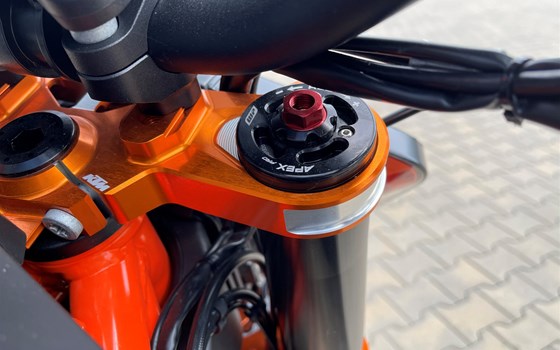 Umgebautes Motorrad KTM 1290 Super Duke R von PEPA-BIKES e.K. Inh. Martin Petzold - Bild 10 Umgebautes Motorrad KTM 1290 Super Duke R von PEPA-BIKES e.K. Inh. Martin Petzold - Bild 10