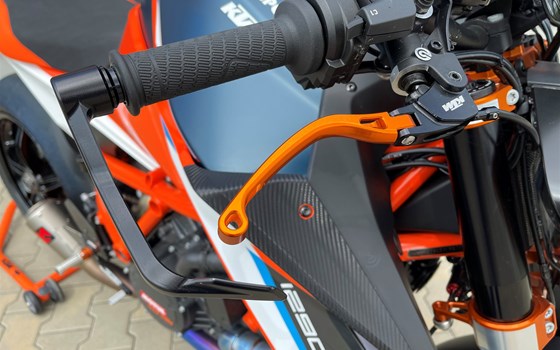 Umgebautes Motorrad KTM 1290 Super Duke R von PEPA-BIKES e.K. Inh. Martin Petzold - Bild 5 Umgebautes Motorrad KTM 1290 Super Duke R von PEPA-BIKES e.K. Inh. Martin Petzold - Bild 5