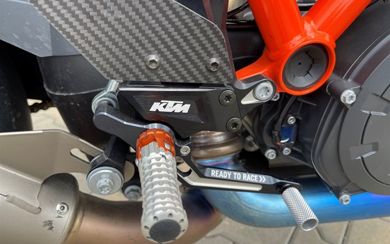 Umgebautes Motorrad KTM 1290 Super Duke R von PEPA-BIKES e.K. Inh. Martin Petzold - Bild 7 Umgebautes Motorrad KTM 1290 Super Duke R von PEPA-BIKES e.K. Inh. Martin Petzold - Bild 7