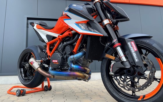Umgebautes Motorrad KTM 1290 Super Duke R von PEPA-BIKES e.K. Inh. Martin Petzold - Bild 8 Umgebautes Motorrad KTM 1290 Super Duke R von PEPA-BIKES e.K. Inh. Martin Petzold - Bild 8