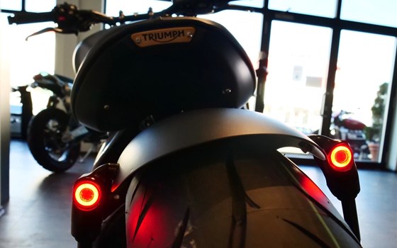 Umgebautes Motorrad Triumph Bonneville Bobber von Promotec GmbH - Bild 10 Umgebautes Motorrad Triumph Bonneville Bobber von Promotec GmbH - Bild 10