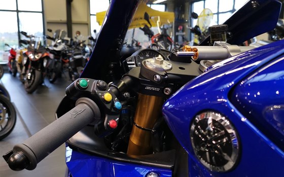 Umgebautes Motorrad Yamaha R6 RACE von Zweiradsport Meine - Bild 17
