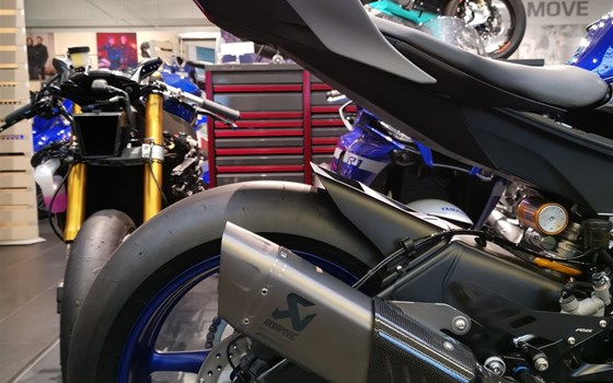 Umgebautes Motorrad Yamaha R6 RACE von Zweiradsport Meine - Bild 2