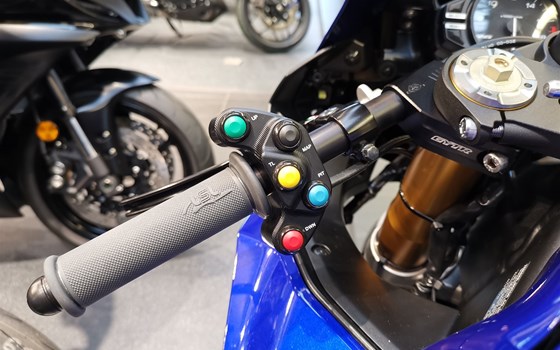 Umgebautes Motorrad Yamaha R6 RACE von Zweiradsport Meine - Bild 7