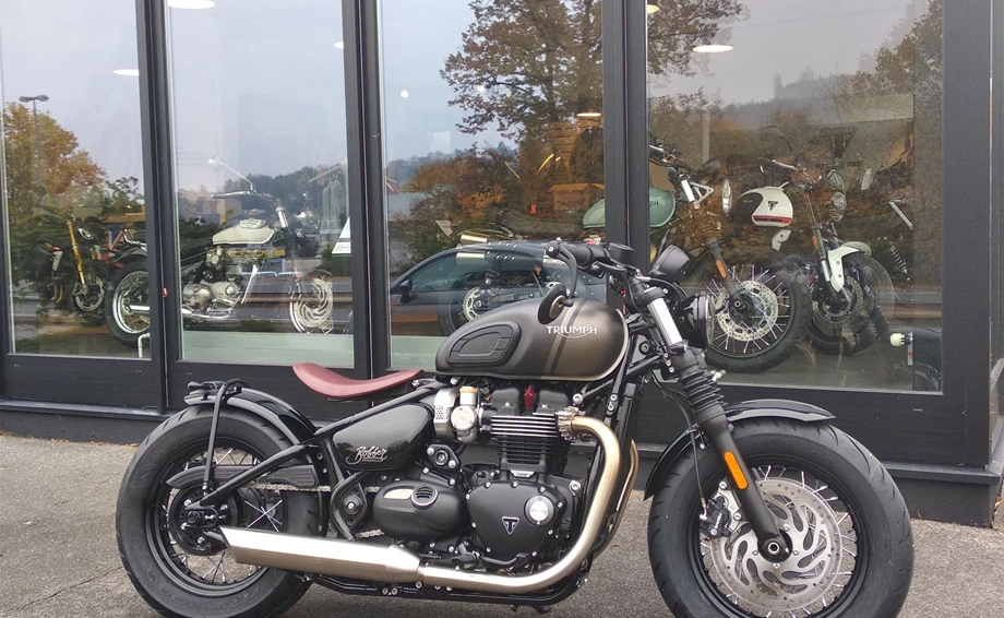 Umbgebautes Motorrad Triumph Bonneville Bobber Bild 2: Umbgebautes Motorrad Triumph Bonneville Bobber