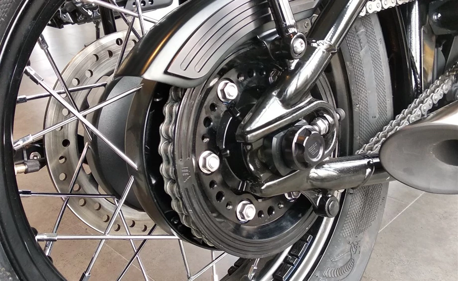 Umbgebautes Motorrad Triumph Bonneville Bobber Bild 4: Umbgebautes Motorrad Triumph Bonneville Bobber