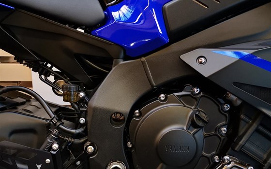 Umgebautes Motorrad Yamaha MT-10 von Zweiradsport Meine - Bild 12