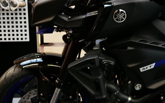 Umgebautes Motorrad Yamaha MT-10 von Zweiradsport Meine - Bild 19