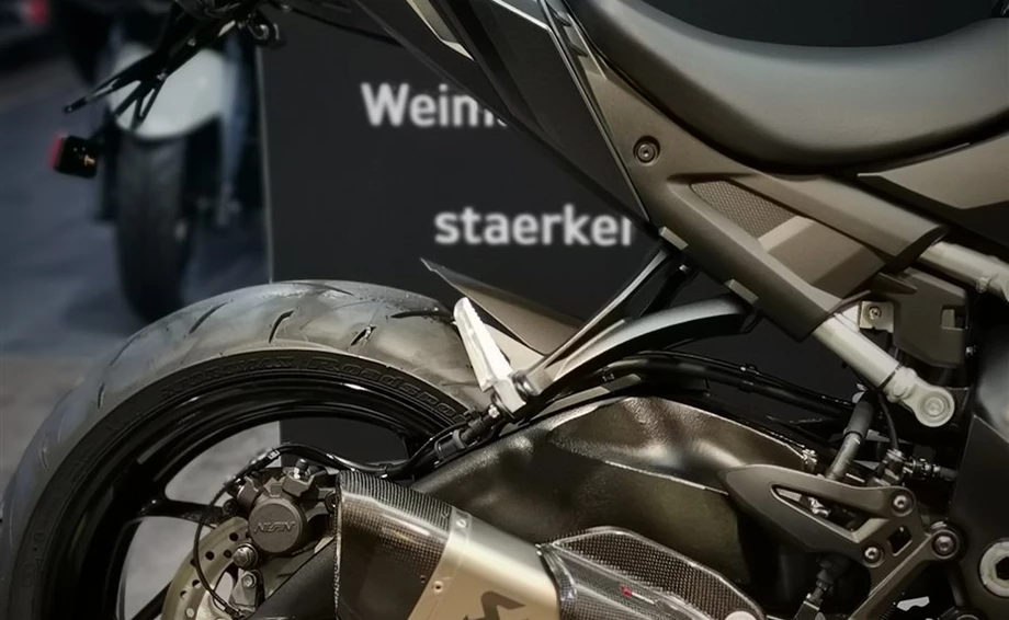 Umbgebautes Motorrad Suzuki GSX-S1000 Street Performance Bild 13: Umbgebautes Motorrad Suzuki GSX-S1000 Street Performance