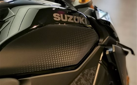Umgebautes Motorrad Suzuki GSX-S1000 Street Performance von Stärker-Profil GmbH - Bild 19 Umgebautes Motorrad Suzuki GSX-S1000 Street Performance von Stärker-Profil GmbH - Bild 19