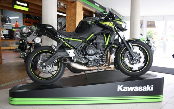 Umgebautes Motorrad Kawasaki Z650 von Zweirad Waibel GmbH & Co. KG - Bild 1 Umgebautes Motorrad Kawasaki Z650 von Zweirad Waibel GmbH & Co. KG - Bild 1
