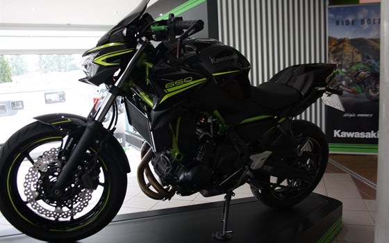 Umgebautes Motorrad Kawasaki Z650 von Zweirad Waibel GmbH & Co. KG - Bild 5 Umgebautes Motorrad Kawasaki Z650 von Zweirad Waibel GmbH & Co. KG - Bild 5