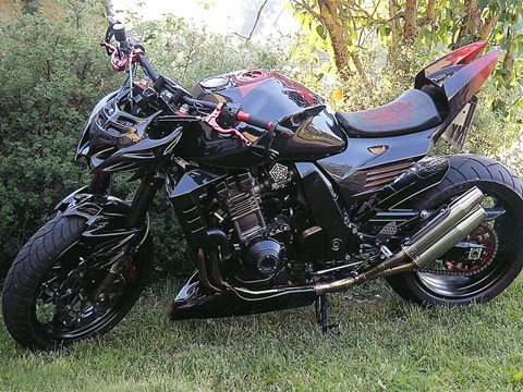 Kawasaki Z1000 Black Widow