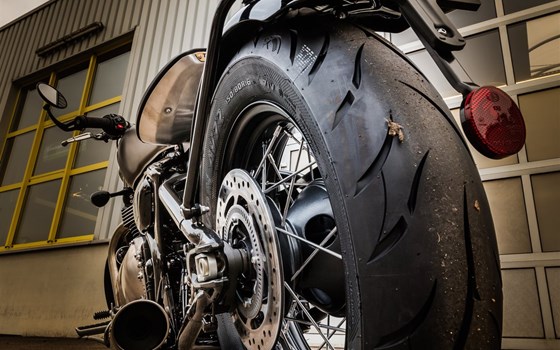 Umgebautes Motorrad Triumph Bonneville Bobber von Warm Up Zweiradtechnik GmbH - Bild 5 Umgebautes Motorrad Triumph Bonneville Bobber von Warm Up Zweiradtechnik GmbH - Bild 5