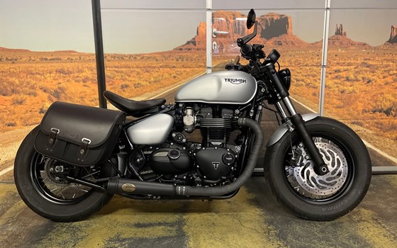 Umgebautes Motorrad Triumph Bonneville Bobber Black von Pat-Bikes AG - Bild 3 Umgebautes Motorrad Triumph Bonneville Bobber Black von Pat-Bikes AG - Bild 3
